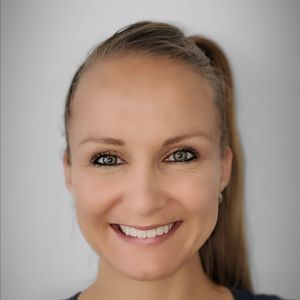 Meet your Posher, Iris